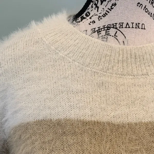 Universal Thread Women’s Medium Fuzzy Neutral Tan Oversized Crewneck Sweater - Image 7