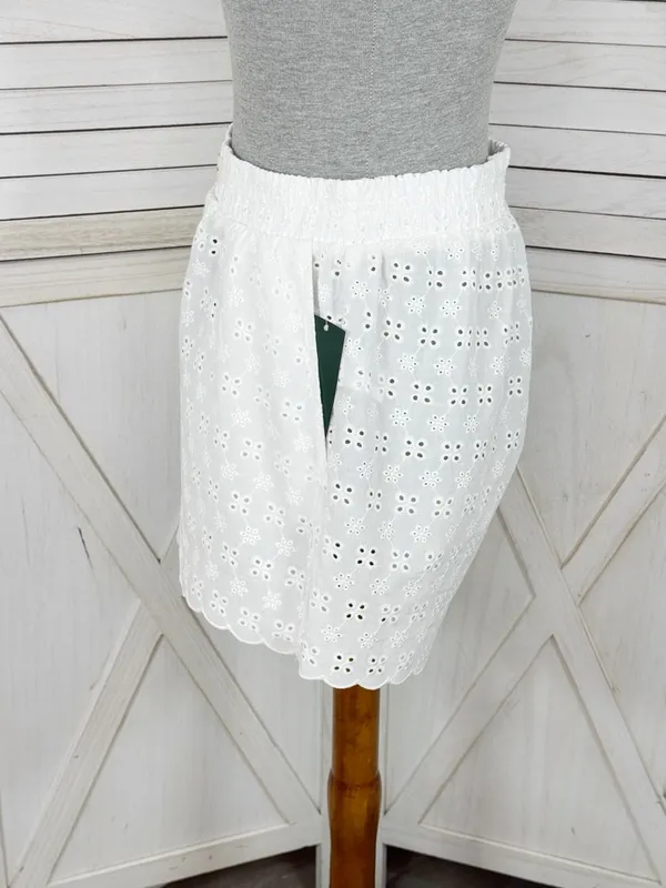 Wild Fable Eyelet Scallop Hem Boxer Shorts White XS‎ Cottagecore Elastic Pull On - Image 3