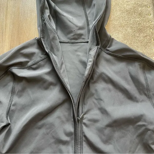Lululemon cropped half zip athletic hoodie In Black - Image 13