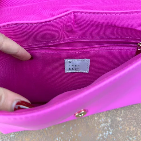 Target NWOT A New Day hot pink quilted puffy crossbody bag - Image 5