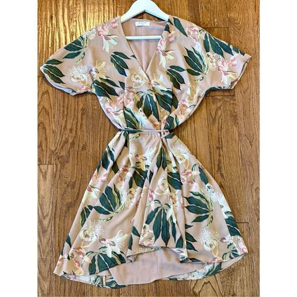 Aritzia Babaton Wallace pink floral faux wrap dress small - Image 5