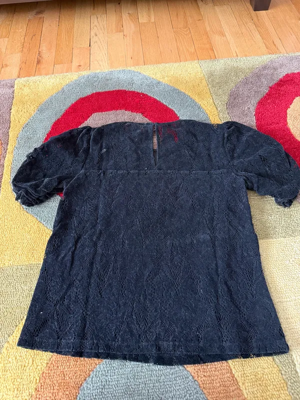 by Anthropologie Velour Velvet Black Puff Sleeve Lace Blouse Top Shirt Size XS - Image 4
