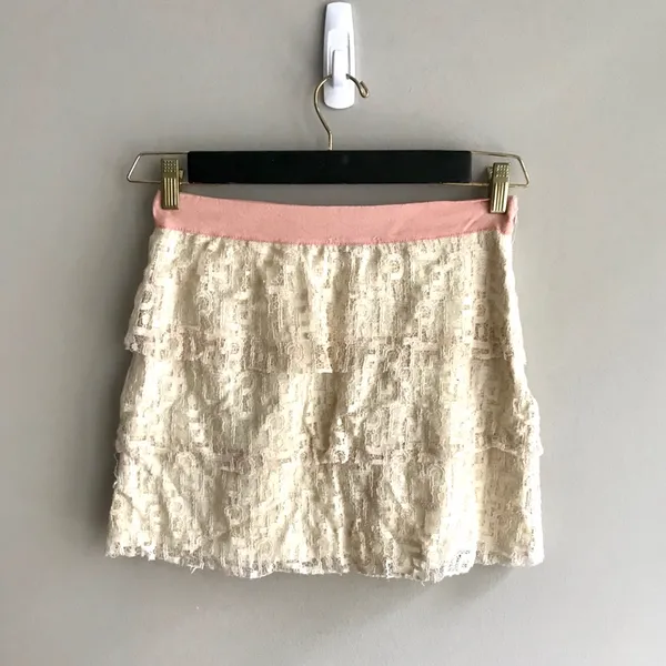 The Impeccable Pig Ivory Ruffled Layered Skirt SzM - Image 2