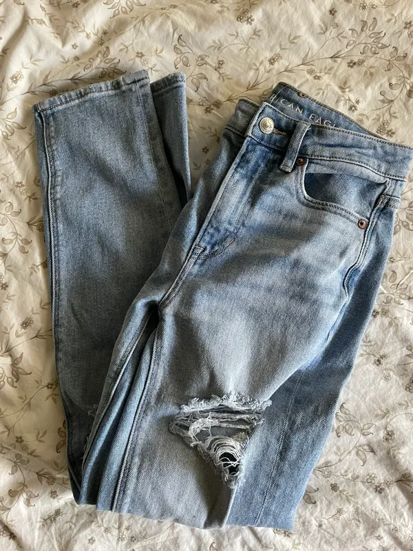 American Eagle Ripped Light Wash Mom Jeans - Image 2
