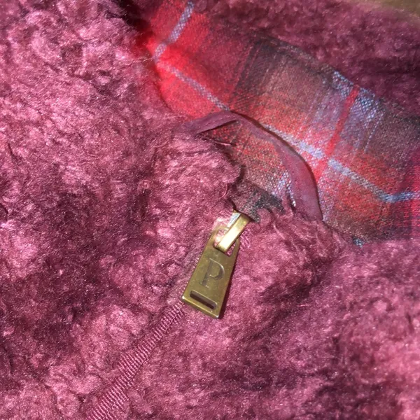 Pendleton burgundy fuzzy zippered fleece jacket size large - Image 2