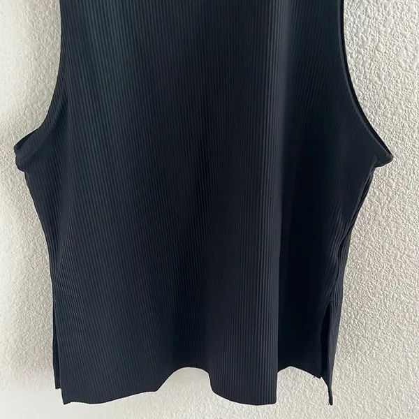 NWT Old Navy Black High Neck RIbbed Tank Powersoft Go-Dry XS - Image 4
