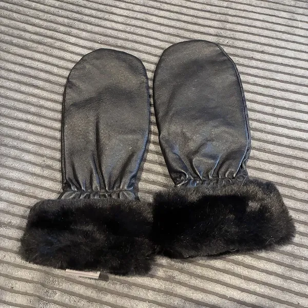 VTG Wilsons Women's Gloves Black Faux Fur Cuff Leather Fleece Large - Image 3