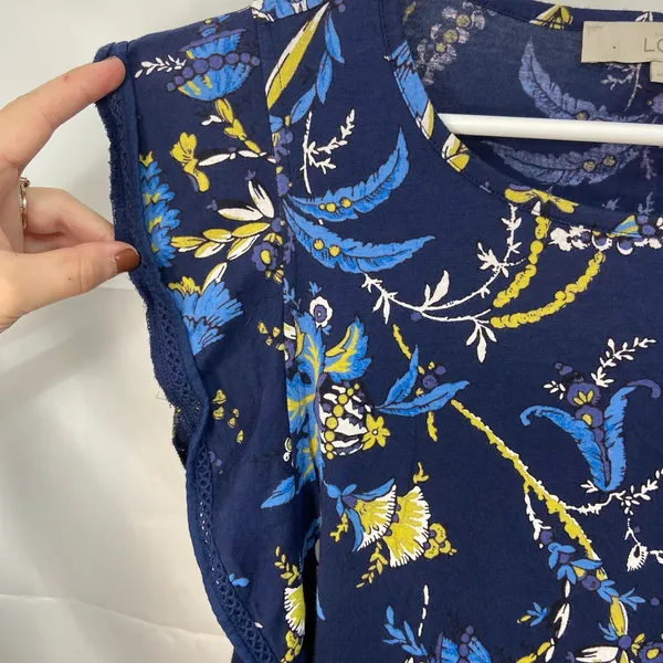Ann Taylor LOFT women's blue floral crocheted loose sleeve‎ relaxed scoop blouse - Image 2