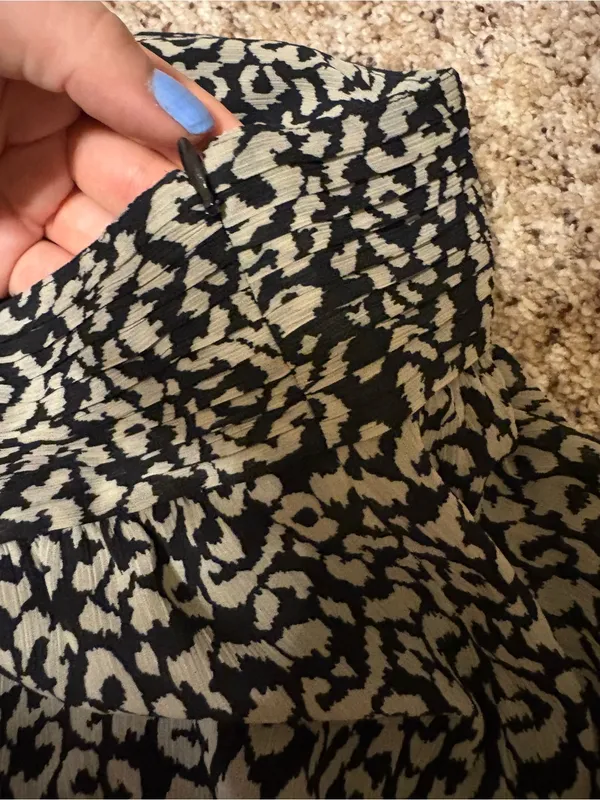 LOFT Black and Cream Printed Leopard Cheetah Mini Skirt - Image 3