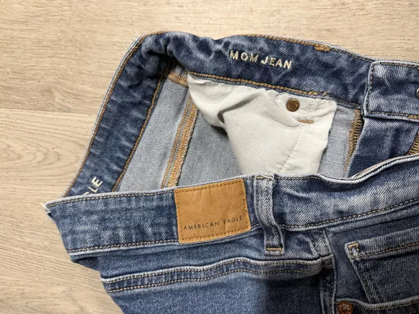American Eagle Mom Jeans - Image 5