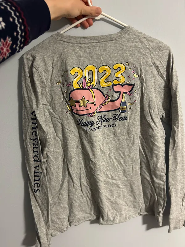 Vineyard Vines Long Sleeve New Year - Image 2