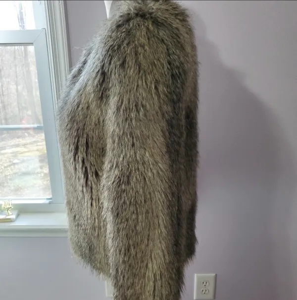H&M Faux Fur Coat - Image 3