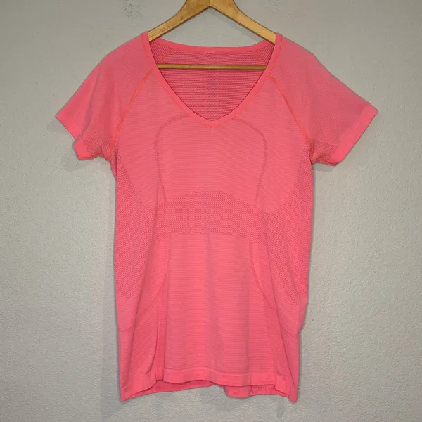 Lululemon Swiftly Tech V neck short sleeve athletic tee top flash pink size 10 - Image 3