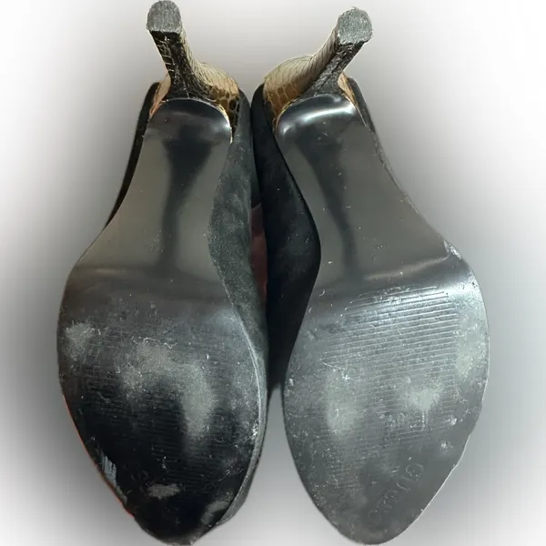 Guess Black Suede and Gold Peep-Toe Heels - Image 6