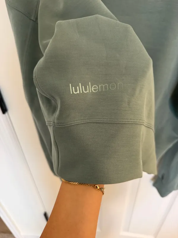 Lululemon Softstreme Crew Oversized Cropped - Image 3