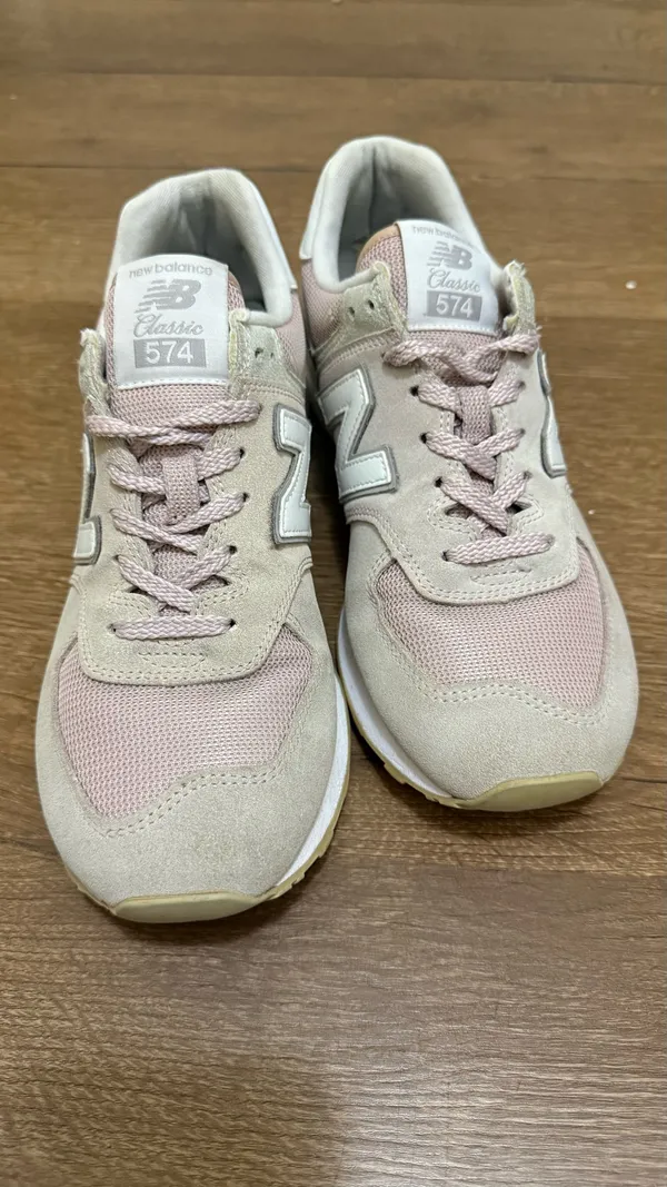 New Balance 574 Classic Women Size 9.5 Running Shoes Pink Leather Lace Up - Image 2