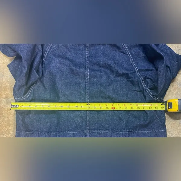 Free People Denim Car Denim Jacket. Size medium - Image 7