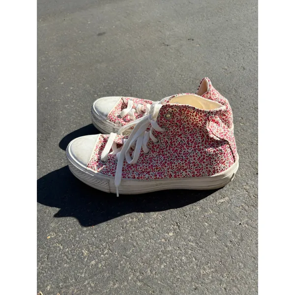 Converse Hightop floral spring womens size 7 - Image 2