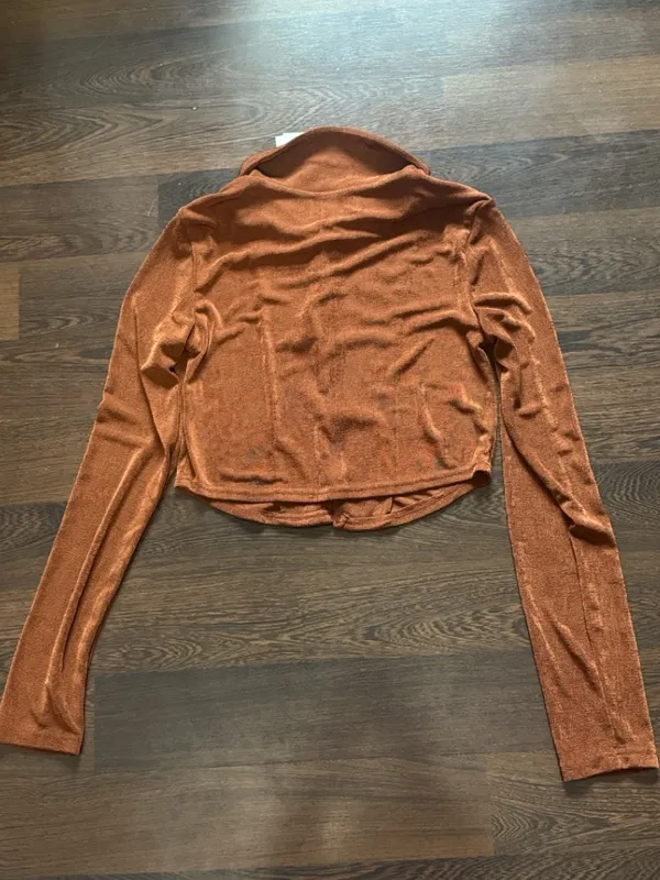 Cider Long Sleeve Button Down Crop Top Bronze Brown Medium - Image 4