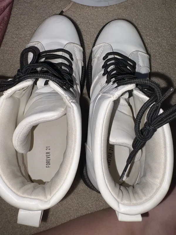 Forever 21 White Lace-Up Platform Combat Boots with Black Soles - Image 3