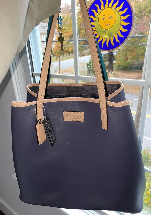 Coach Tote Purse - Image 3