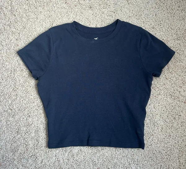 Hollister Navy Cotton Cropped Tee - Image 2