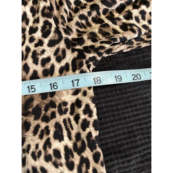 CB‎ Cheetah Print Brown/Tan 3/4 Tab Sleeve Blouse Size Small Gathered Trendy - Image 5