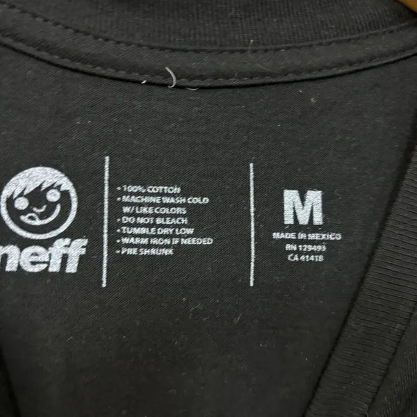 Neff Trippin Out Bannana T-shirt size medium - Image 4