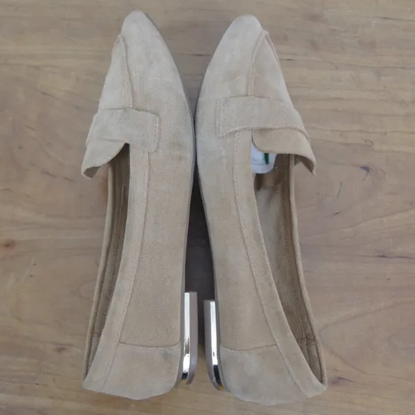 EXPRESS Tan Suede Pointed Toe Flats Size 9 - Image 8