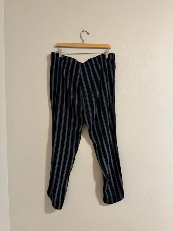 aerie Black with White Pinstripe Elastic-Waist Pants - Image 3
