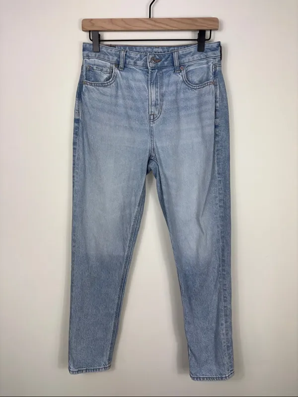 American Eagle Strigid Mom Jeans Women’s Size 4 Cotton Blue Denim High Rise - Image 2