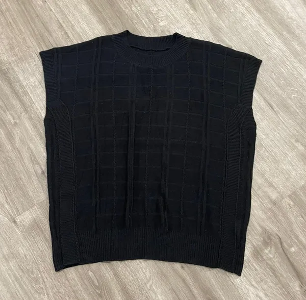 Black Sleeves Less Sweater Top Size XL - Image 3