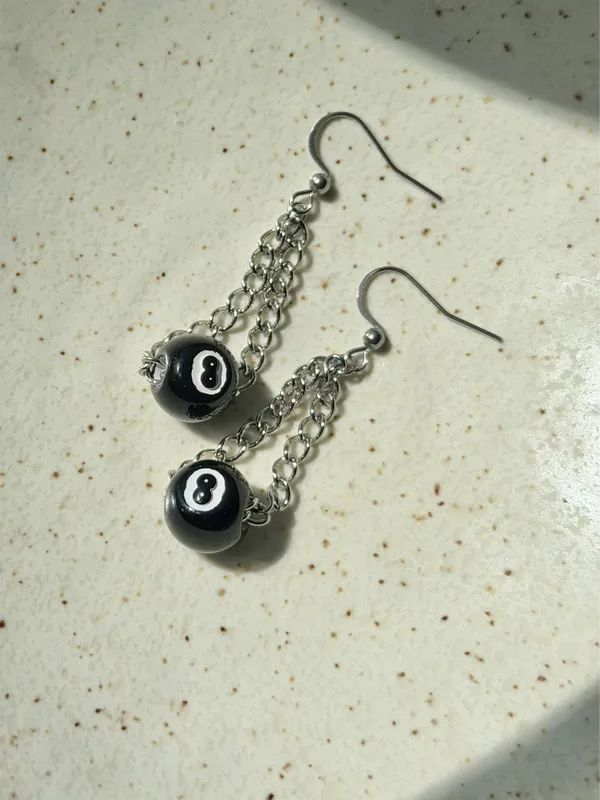 Handmade y2k funky grunge 8 ball chain dangle earrings 🎲🖤💕 - Image 5