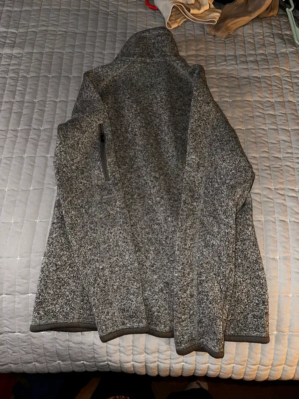 XS Patagonia Women’s Fleece - Image 3
