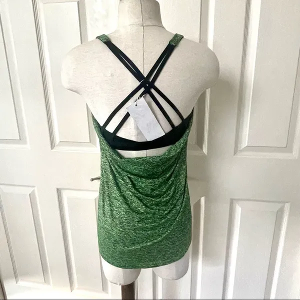 Icyzone green athletic tank with built in bra - Image 4
