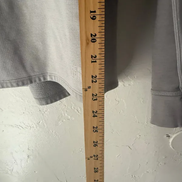 The‎ North Face Women’s Gray FlashDry Hoodie Size M Lightweight Fleece Pullover - Image 10