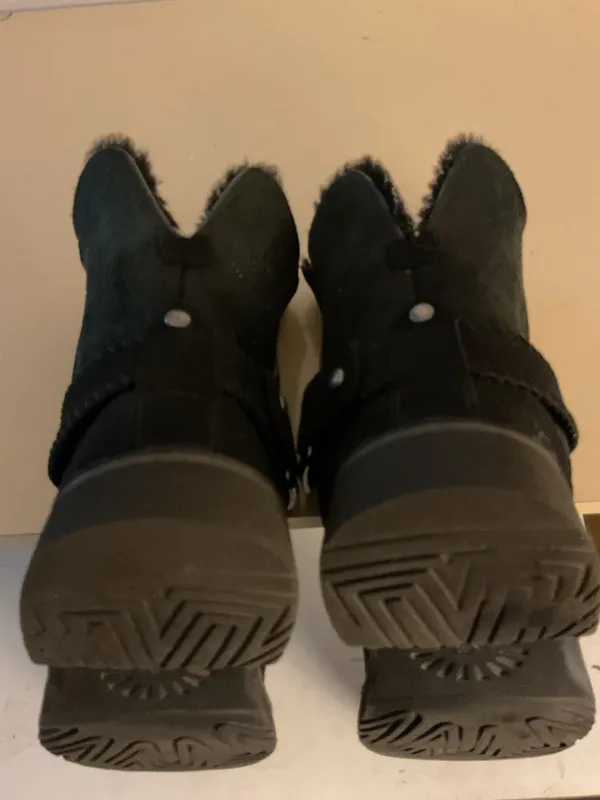 UGG women Black Suede Short biker classic Ankle Boots size 5.5 - Image 6