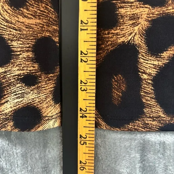 Leopard Print Cold Shoulder Top V-Neck Sz M Mobwife Y2K Safari Chic Glam Keyhole - Image 6
