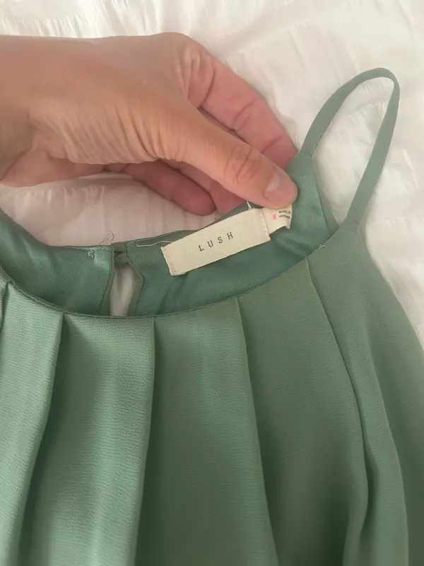 Green dress - Image 2