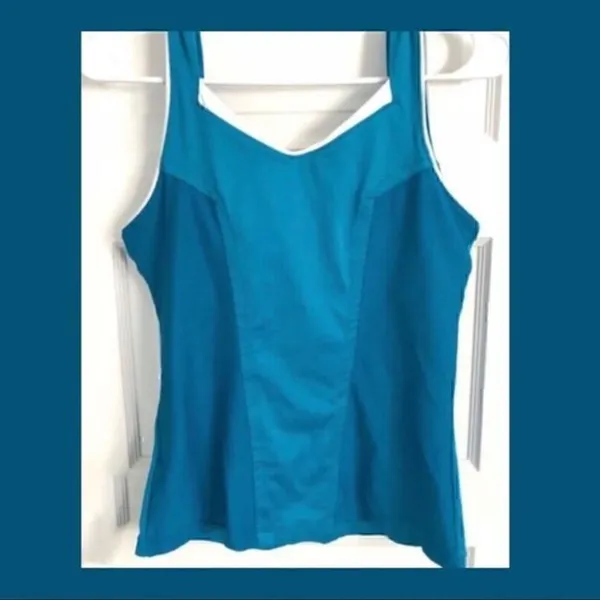 *30off3*‎ Nike Women’s Dri Fit Blue w/White accent - Image 3