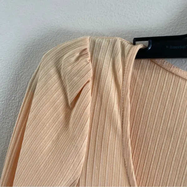 Anthropologie Peach Ribbed Long Sleeve Scoop Top Size Small‎ - Image 4