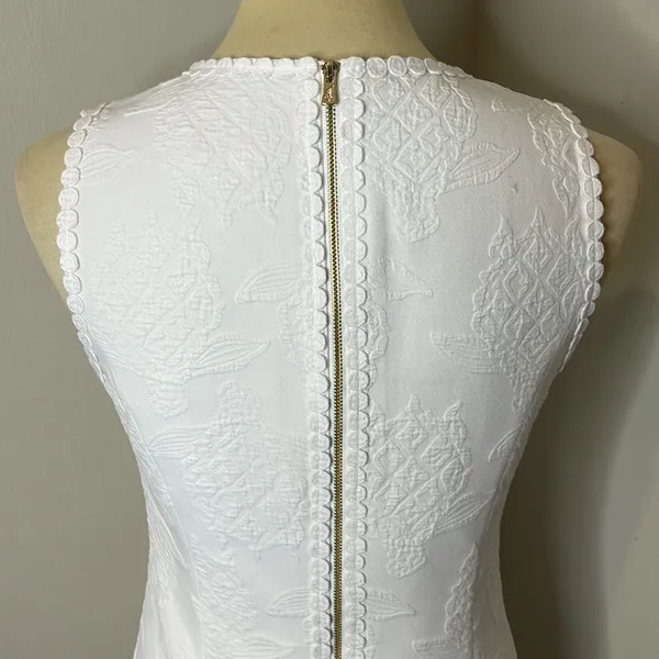 Lilly Pulitzer Mila Stretch Shift in Resort White Turtle Pucker Jacquard - Image 8