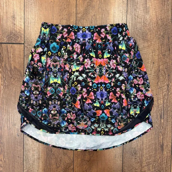 Lululemon Athletica Hotty Hot High Rise Skirt Skort Black Flowerscope Floral 4 - Image 5