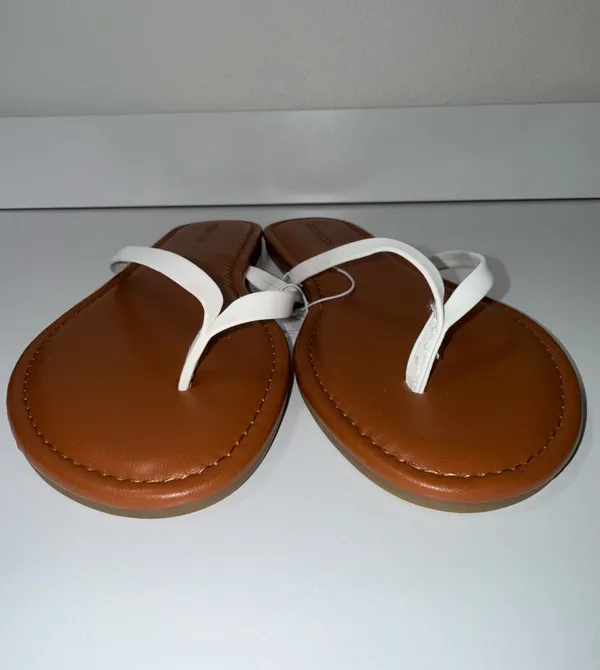 Maurices Ruby Sandals White Cognac Thong Flip Flops NWT - Image 2