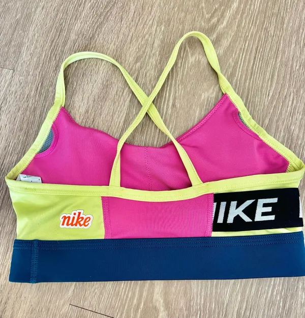 Nike sports bra - Image 2