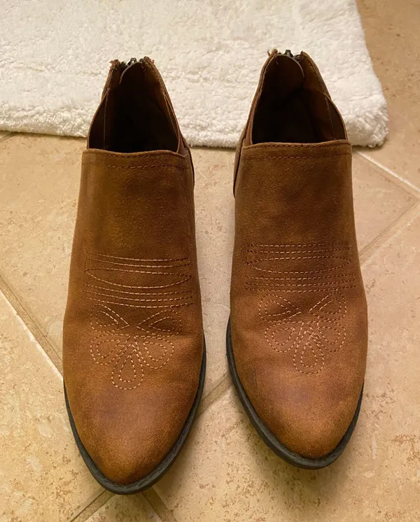 Cat & Jack Zipper Back Western Booties - Image 2