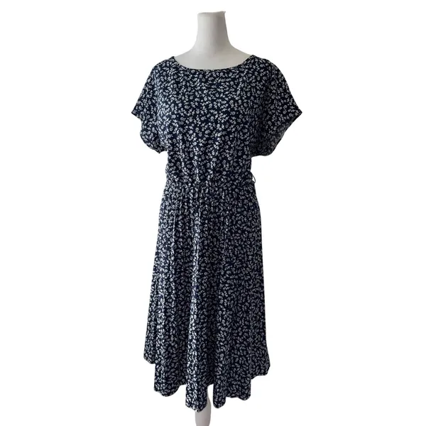 Navy & White Floral Pleated Scoop Neck Elastic Waist Short Sleeve Midi Dress - Image 3