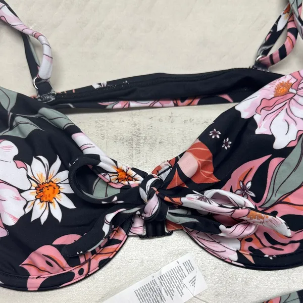 BOGO Cupshe Twilight Garden Underwire Bikini Top & High Cut Bottoms Set - Image 8