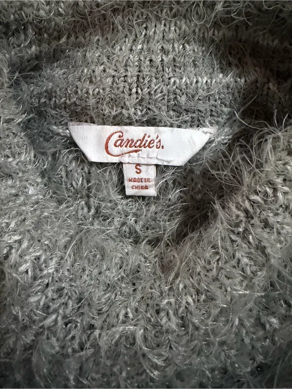 Candie’s Cozy & Soft Fuzzy Knit Sweater Gray Cropped Stretchy Size Small - Image 4