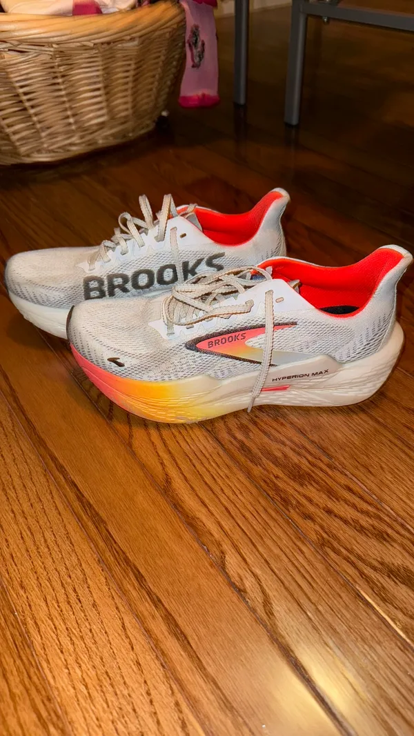 Brooks Shoes Running - Image 4